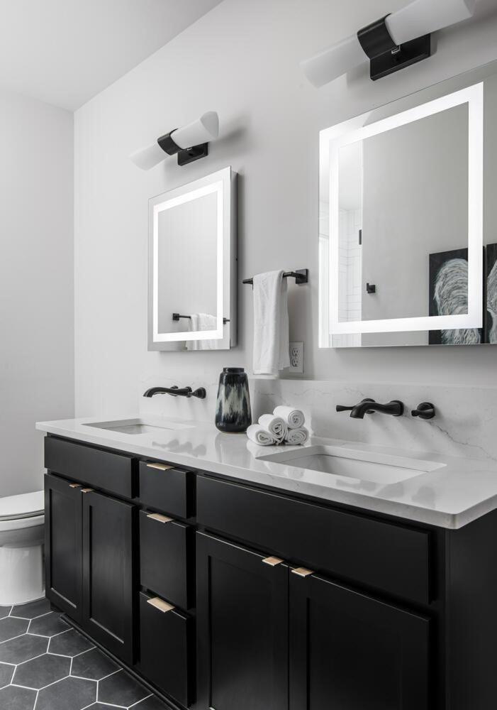 Edgehill Duo - 2 Townhomes - Mins Vanderbilt University Нашвил Екстериор снимка