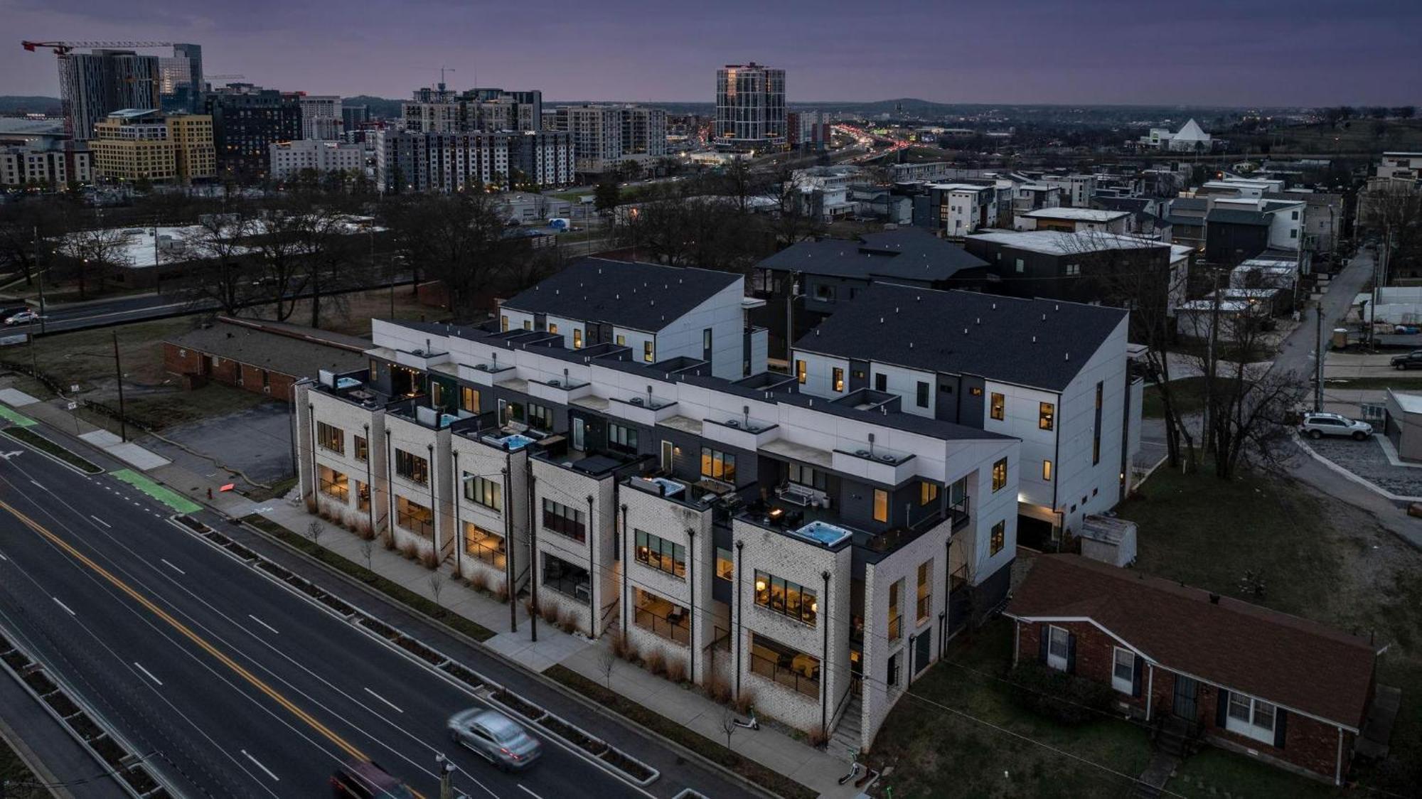 Edgehill Duo - 2 Townhomes - Mins Vanderbilt University Нашвил Екстериор снимка